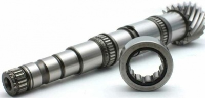 F17 Pinion Shaft 18t with 27mm bearing